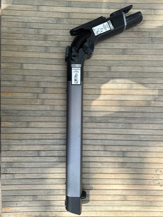 Rura  z przewodem i przyciskiem Odkurzacz pionowy Shark IZ420EUT