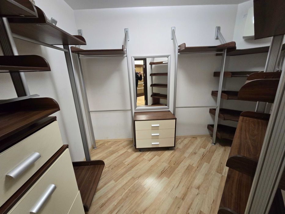 Вільна! Від власника! Продаж 4-к квартири вул. Раїси Окіпної 4. 5 пов.