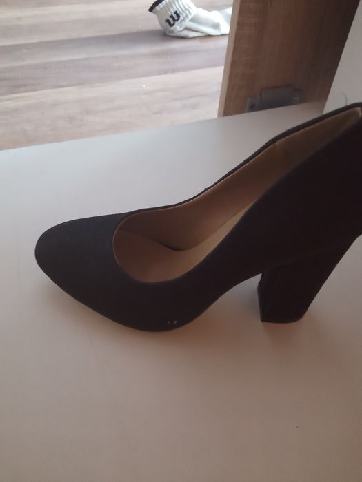 Eleganckie buciki 36  raz ubrane