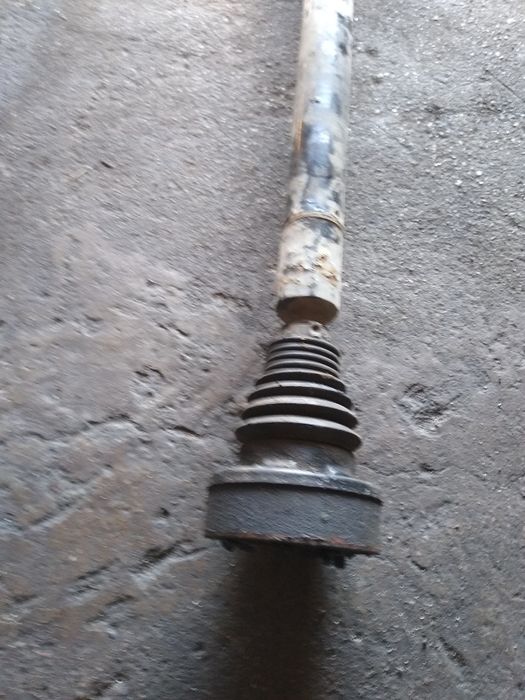 Półoś prawa łączona VW Touran caddy III golf V 1.9tdi 5b 6b