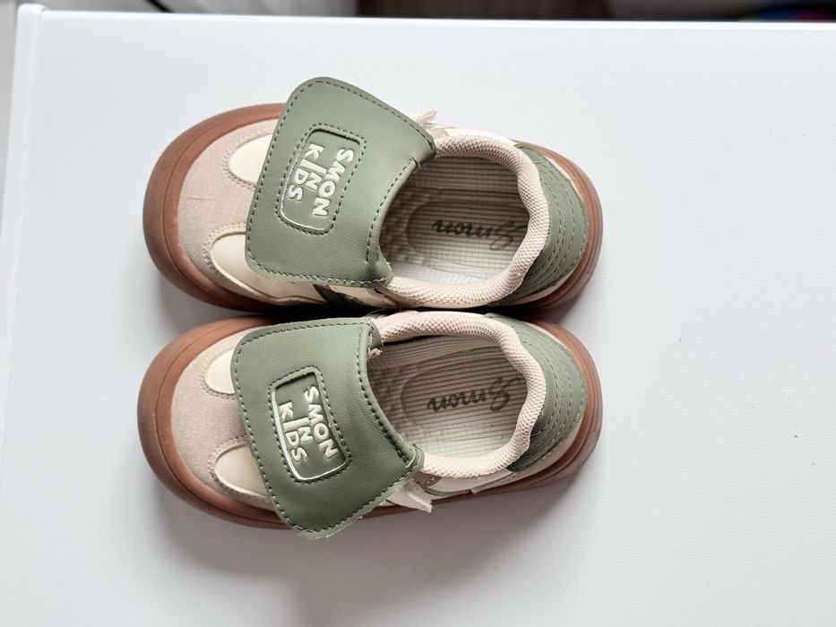 Дитячі шкіряні стильні кросівки для хлопчика