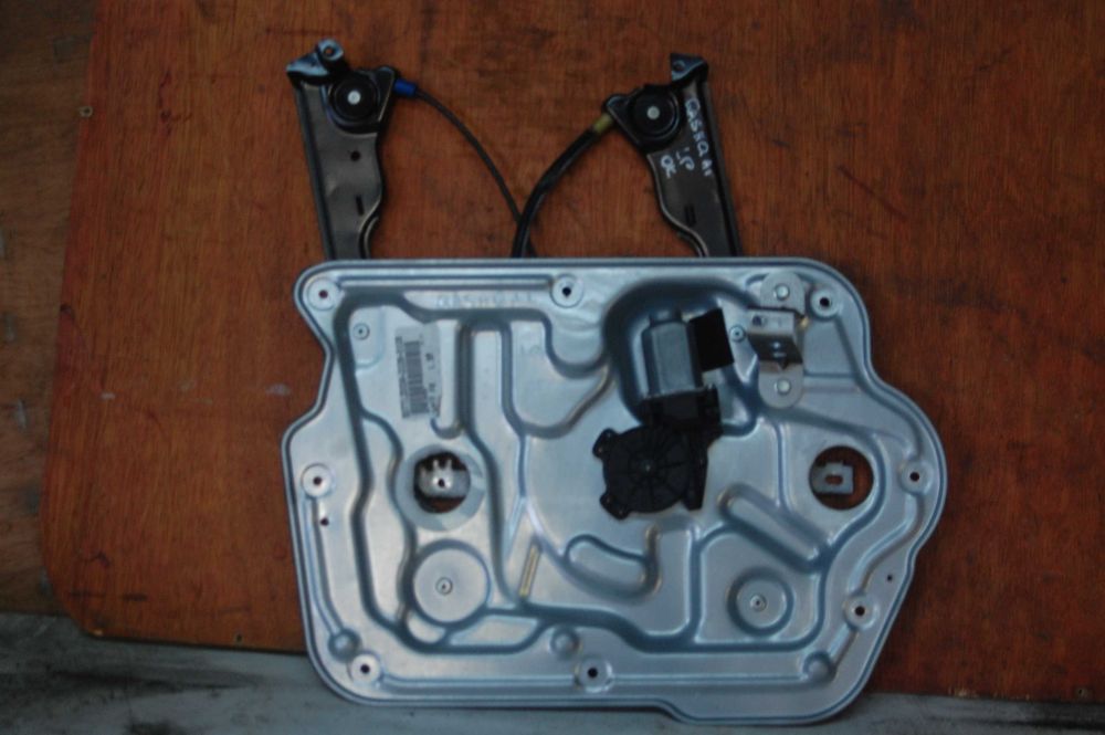 Podnośnik szyby LP/LT/PP/PT  Nissan Qashqai J10