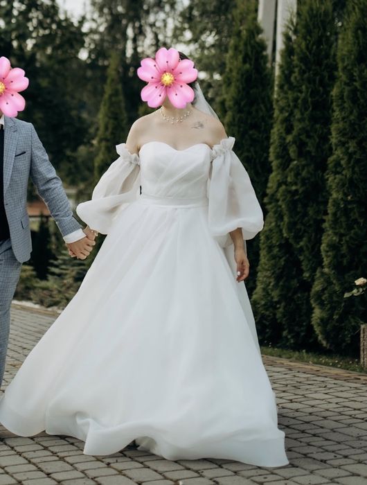 Продаж весільної сукні