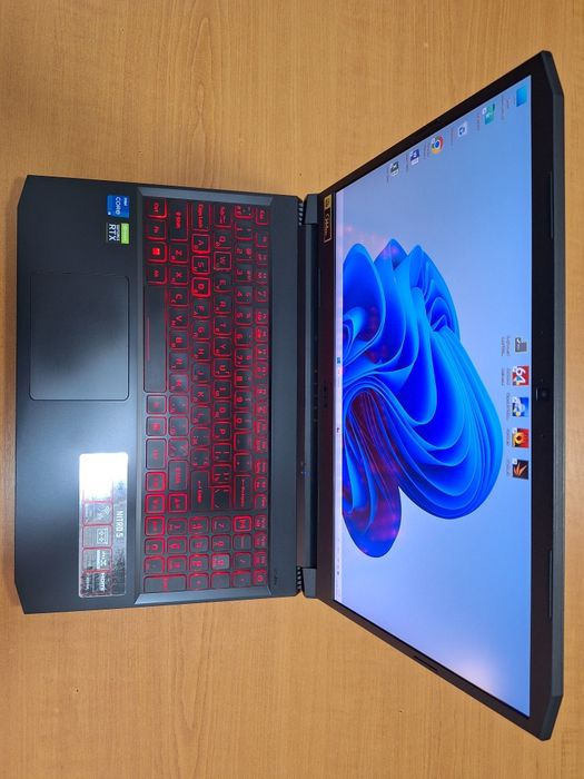 Acer Nitro 5 AN515-57 i5-11400H RTX 3050 4Gb DDR4 16Gb SSD + HDD
