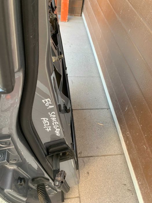 Bmw 5 e61 kombi drzwi prawy tył prawe SPACEGRAU A52/7