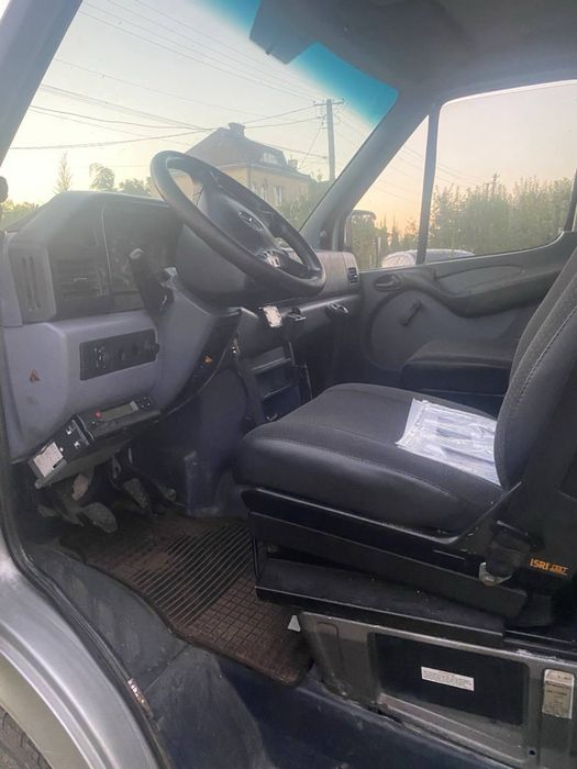 Евакуатор Sprinter 321D