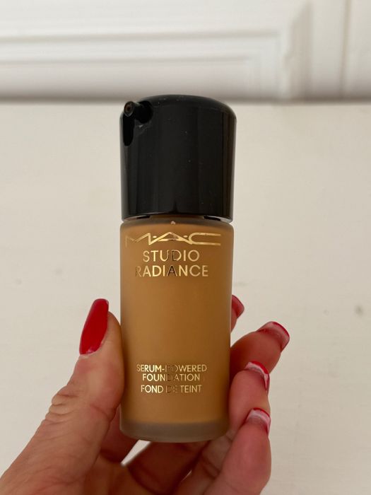 Fluid MAC podkład studio Radiance nr NC42 nowy