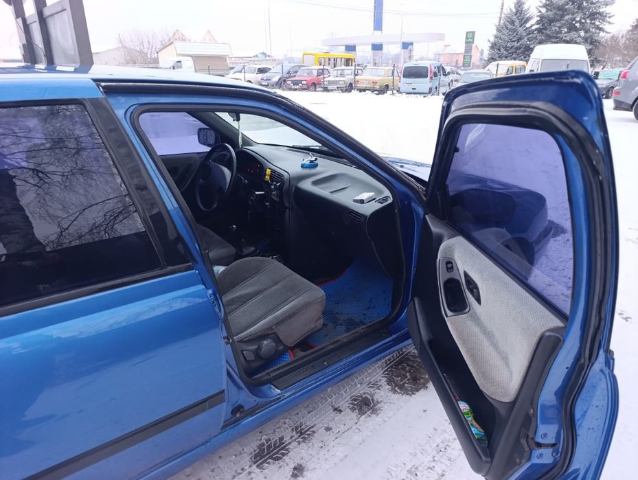 Ніссан санні n 14