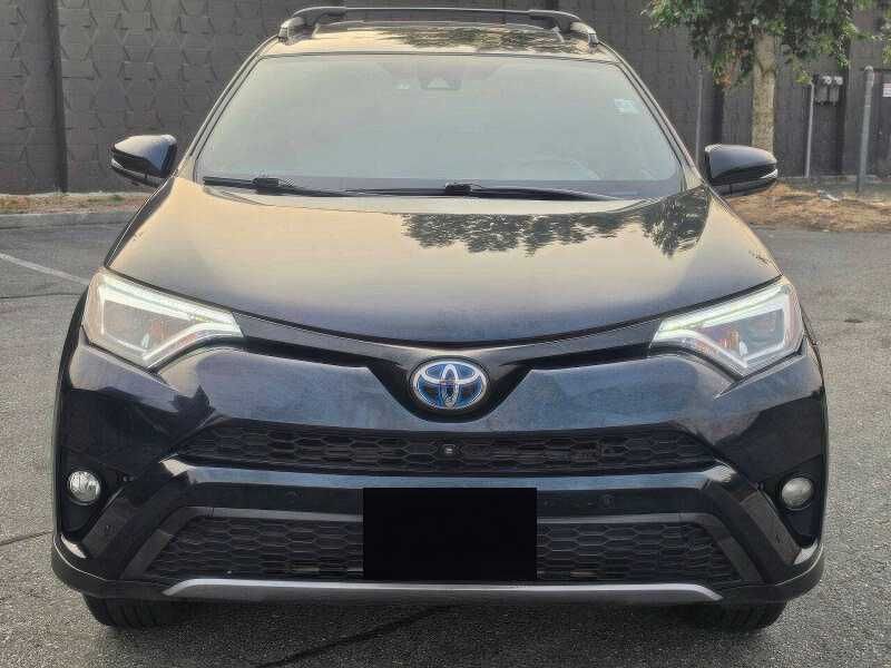 2018 Toyota RAV4 Hybrid SE