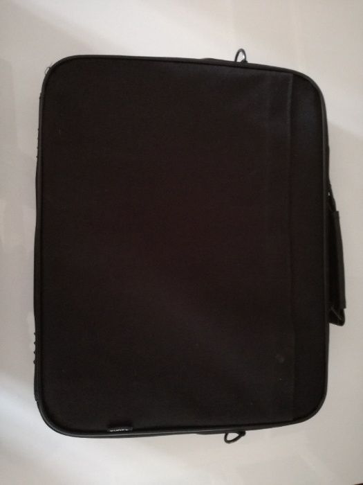 Mala KUNFT para Portátil (Universal - 15.6'' - Preto)