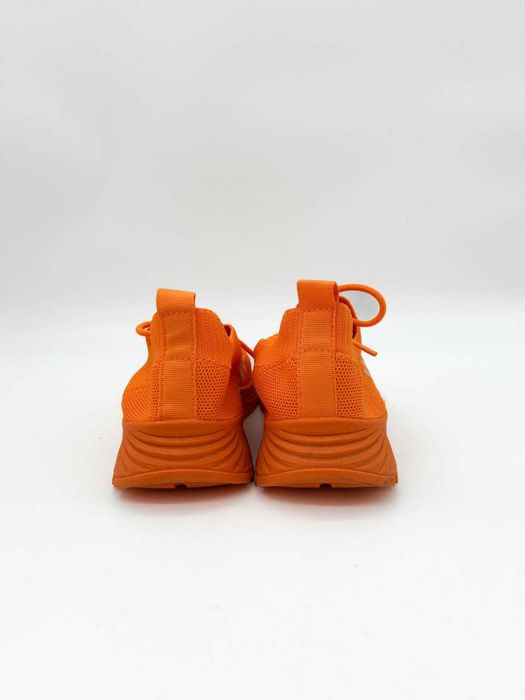 Жіночі кросівки помаранчеві