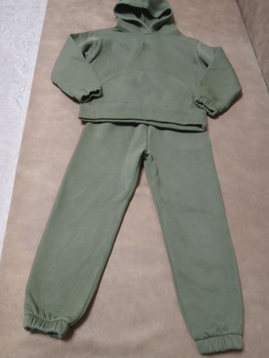 Дитячий спортивний костюм на флісі на зріст 116 см.