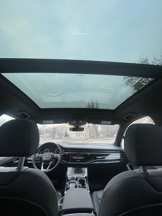 Срочно! Продаи Audi q7 2020 пробег 5000