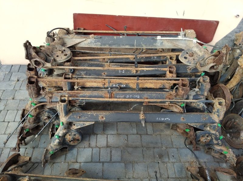 Балка передняя задняя VW Passat B5 B6 Golf 4 5 Гольф 4  Tauran Audi A6