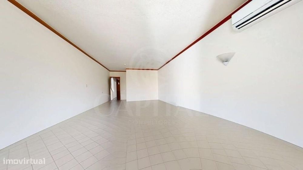 T0 Apartamento multifuncional com varanda, Albufeira — Albufeira E Olhos De Água, Faro