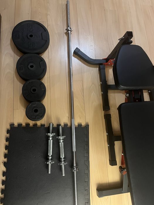 Regulowana ławeczka(gryf,stojaki) +regulowane hantle,46 kg ciężaru