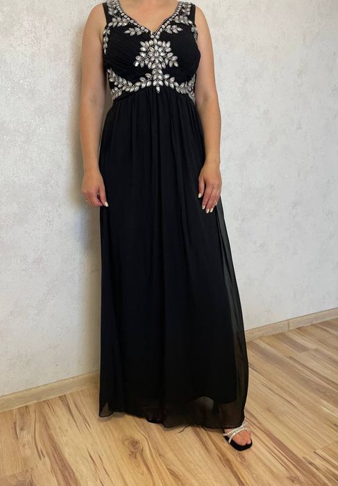 Чорна вечірня довга сукня