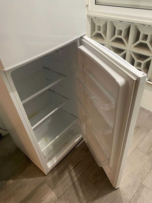 Geladeira em bom estado