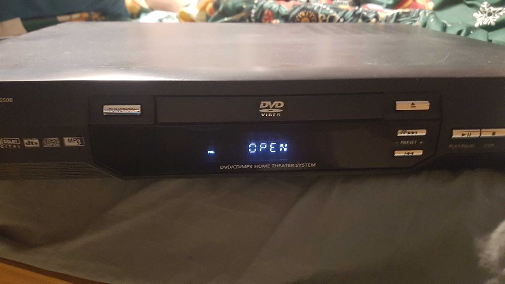 Magnetowid DVD sprzedam