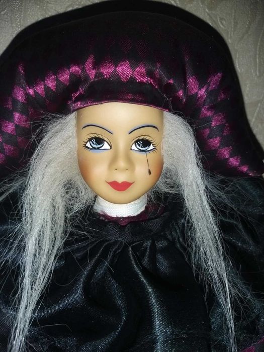 Вінтаж.Колекційна керамічна  лялька Арлекін.