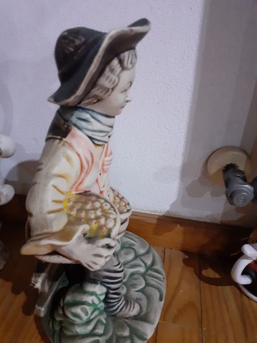 Figura decorativa 35cm alt.  impecável.