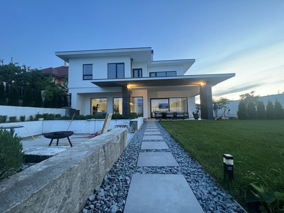 Продаж VIP будинку 300 м2 в с.Солонка