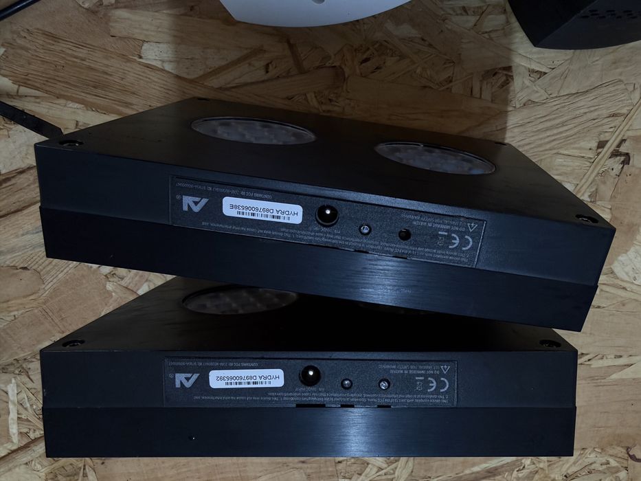 Luzes Hydra 32HD e AI prime