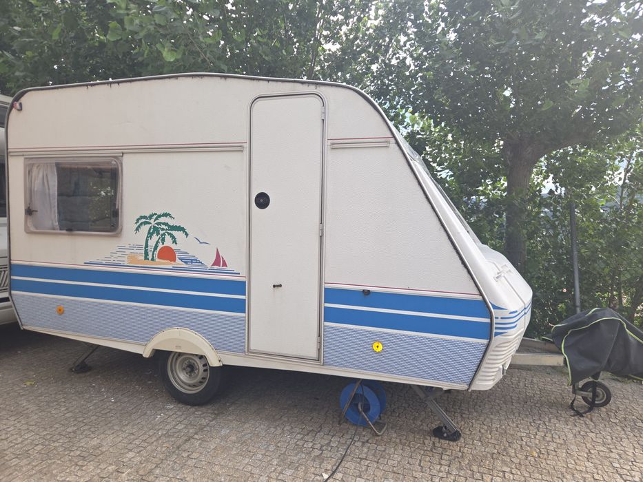 Caravana pluma Grou 380