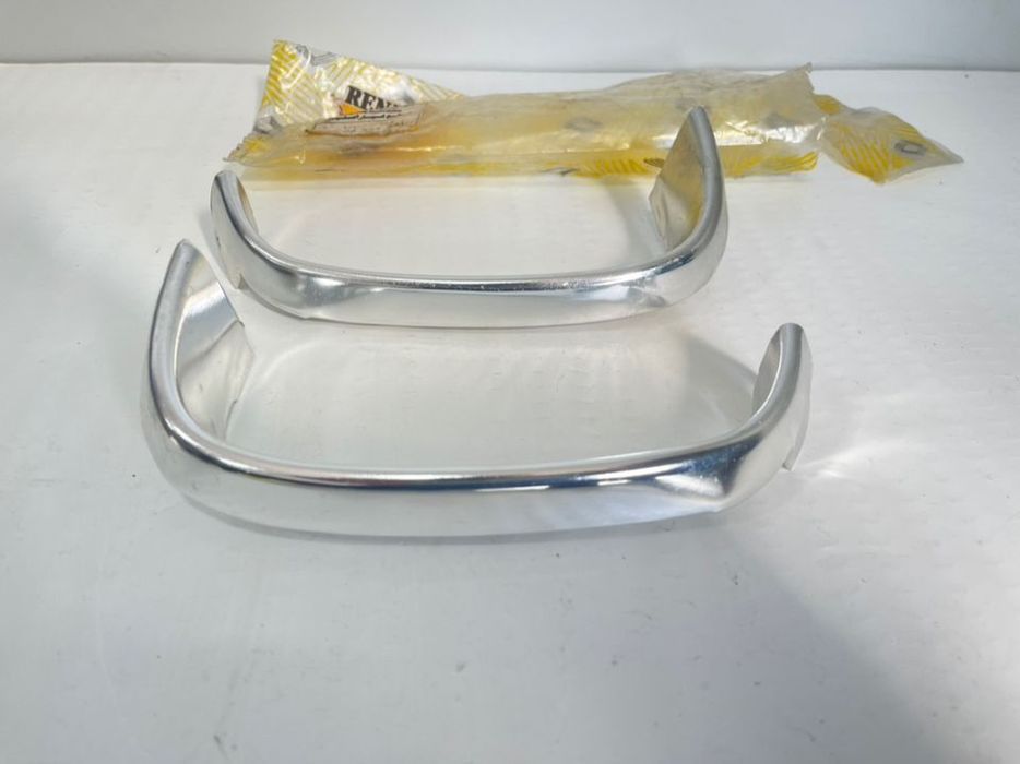 Renault 16 Frisos Grelha Frente Novos Originais 7700554441