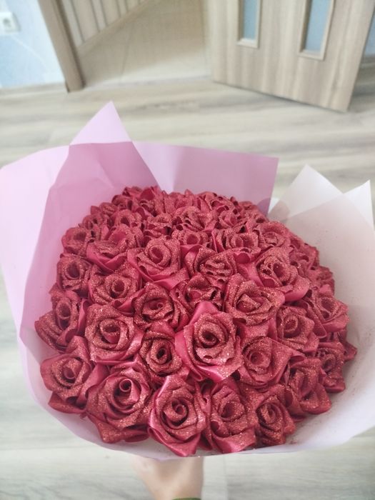 Букет з атласних лент 51 роза