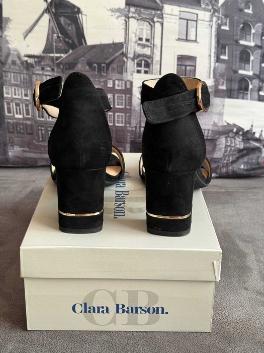 Жіночі босоніжки