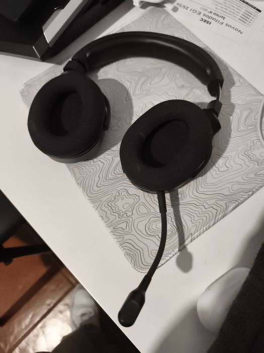 Fones Razer barracuda x