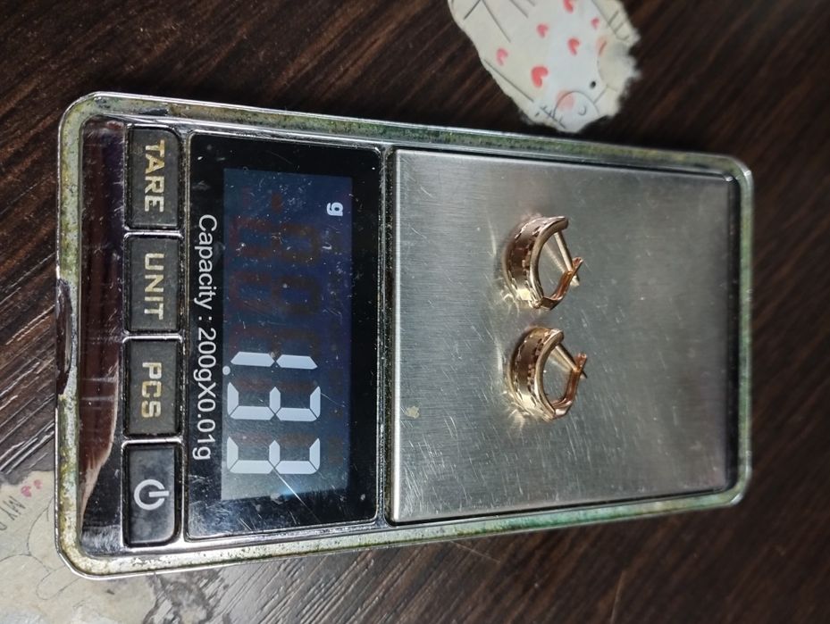 Золотые сережки 1.33 грамма