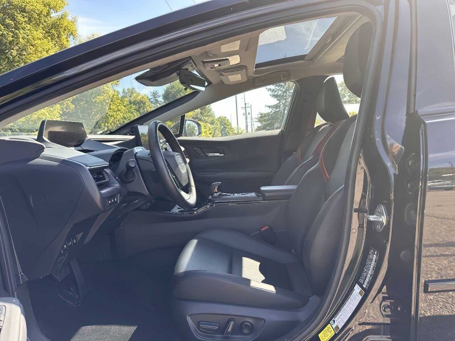 Toyota Prius Prime      2024