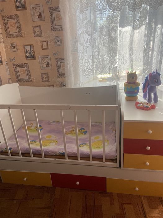 Продам детскую кроватку