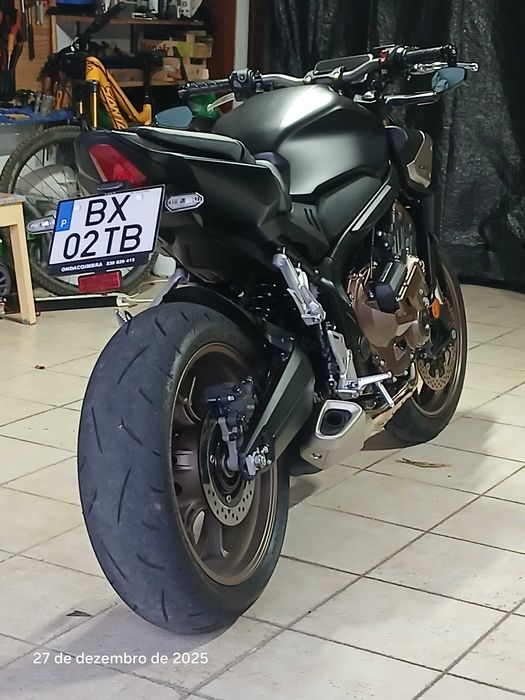 Honda CB650R e-clutch