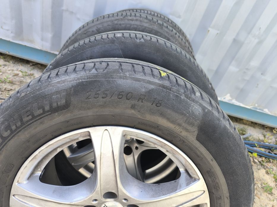 Jante alumínio 18'' com pneumático Michelin