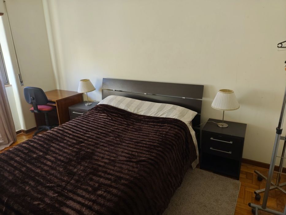 Quarto em braga mobilado