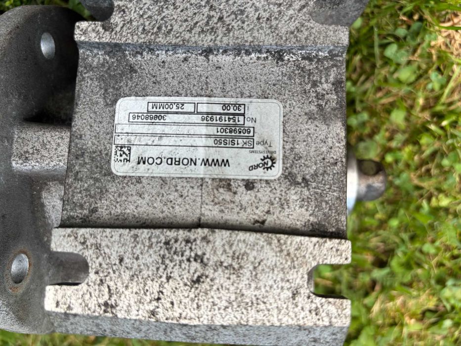 Moduł reduktora wraz z silnikiem do pieca na ekogroszek