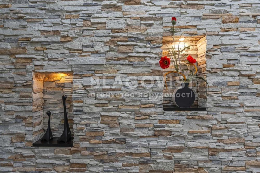 Apartment in Kyiv, Pyrohiv - View 4