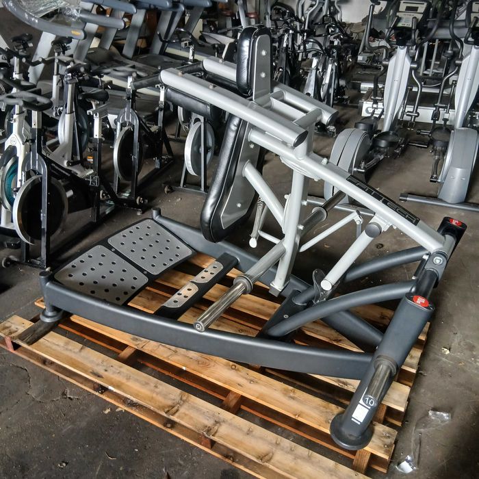 GYMAGIC- Hack Squat peso livre olimpica  FFITTECH