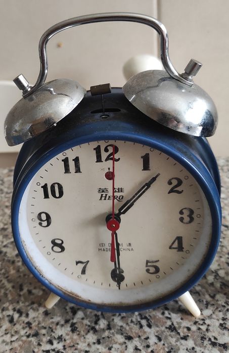 Relógio Antigo em bom estado