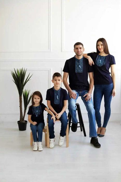 Вишиванки. Вишиті сімейні комплекти