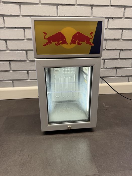 Lodówka redbull mała