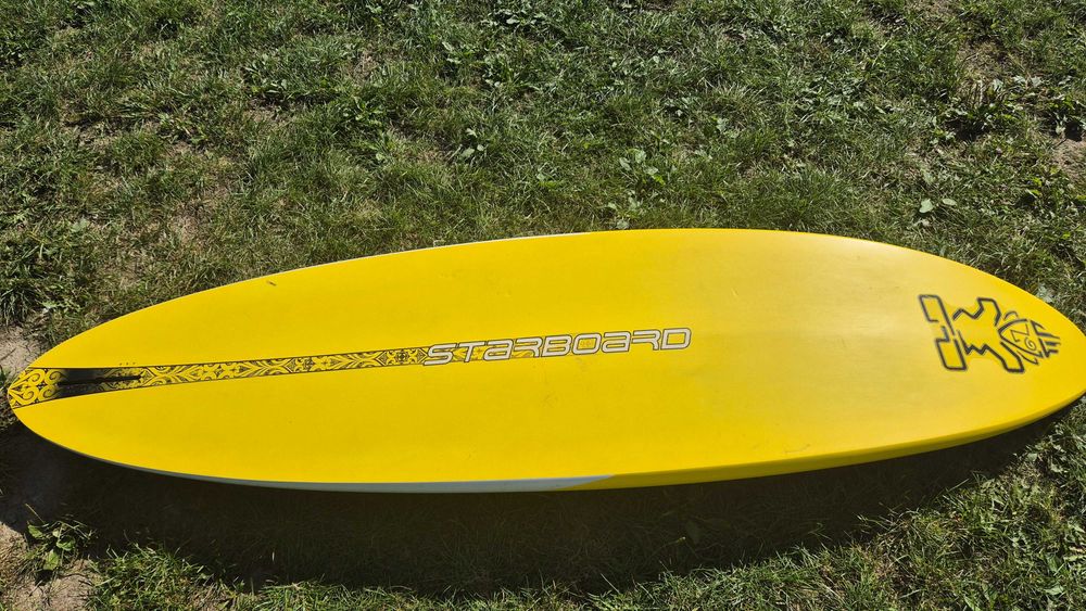 deska windsurfingowa starboard kombat 89l ze statecznikiem