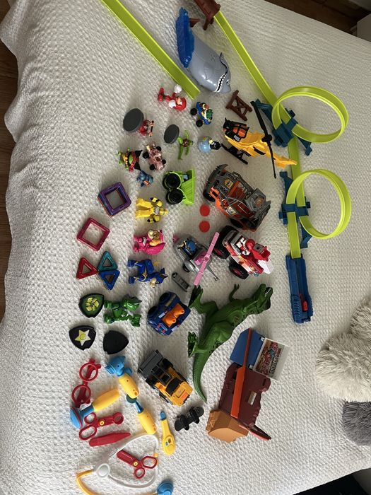 Lote de brinquedos