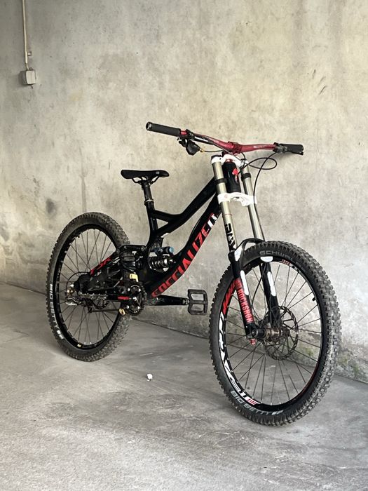 Specialized demo 8