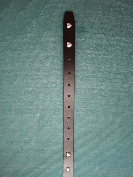 Czarny pasek sinsay XL 121 cm w serduszka