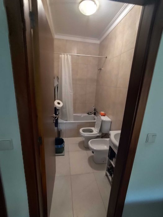 Arrendamento andar moradia Paço de Sousa
