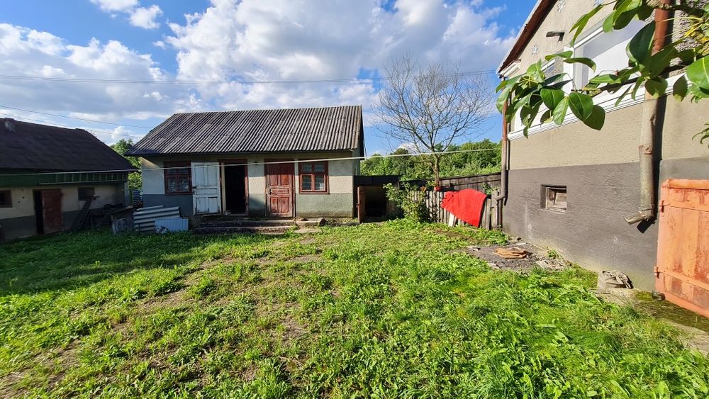 Продається будинок у с.Лісок Золочівського р-н вул. Головна 102